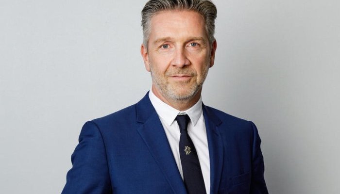 « Nous appliquons une réflexion radicale sur le pack », Édouard Mauvais-Jarvis