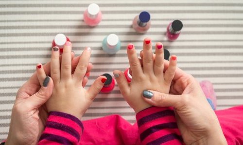 Fiabila met sa maîtrise des formules à base d'eau au service de vernis ludiques