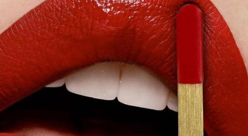 Livcer récompensé pour son nouvel échantillon de rouge-à-lèvres