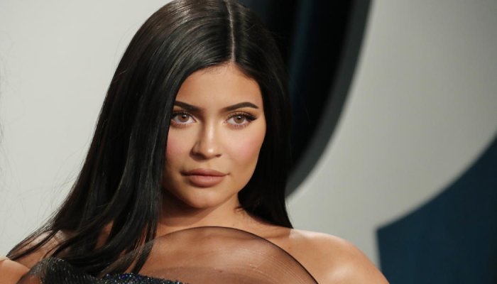 Kylie Jenner tops 300 million followers on Instagram