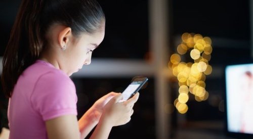 Aux États-Unis, la génération Alpha plus accro à TikTok que les Z