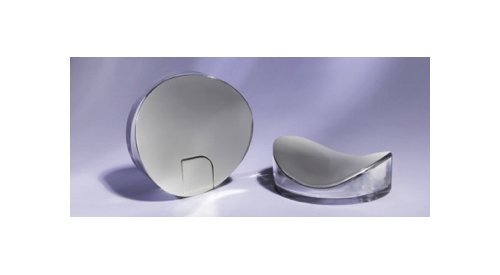 Emmanuelle Khanh lance "Au fil de toi", sa toute première fragrance