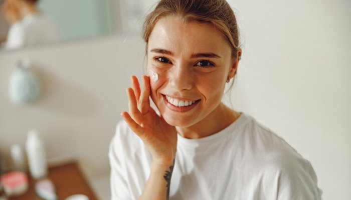 Cosmétiques bio et naturels : ce que contient le dernier référentiel Cosmos