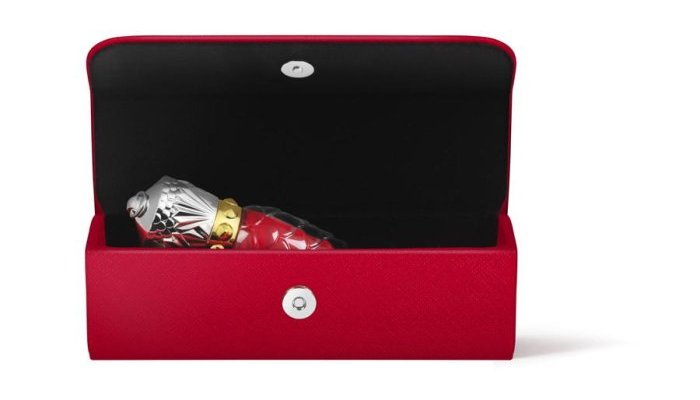 Pure Trade crée un écrin luxueux pour le Rouge à Lèvres de Louboutin