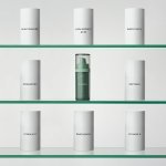 In order to protect the formula of The One, their latest skincare launch, Nuori has chosen the Quadpack's Regula Airless bottle and pump in an unadorned PCR version.