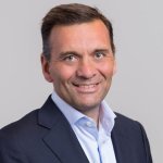 Sander van der Laan succède à Tina Müller en tant que PDG de Douglas