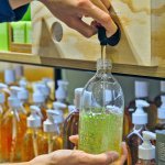 La Compagnie de Provence a fait en sorte que cette solution de recharge soit non seulement écologique, mais aussi économique (Photo : La Compagnie de Provence)