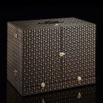 Guerlain habille son Parfum Sur-Mesure d'une malle signée Moynat (Photo : Guerlain)