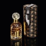 Guerlain habille son Parfum Sur-Mesure d'une malle signée Moynat (Photo : Guerlain)