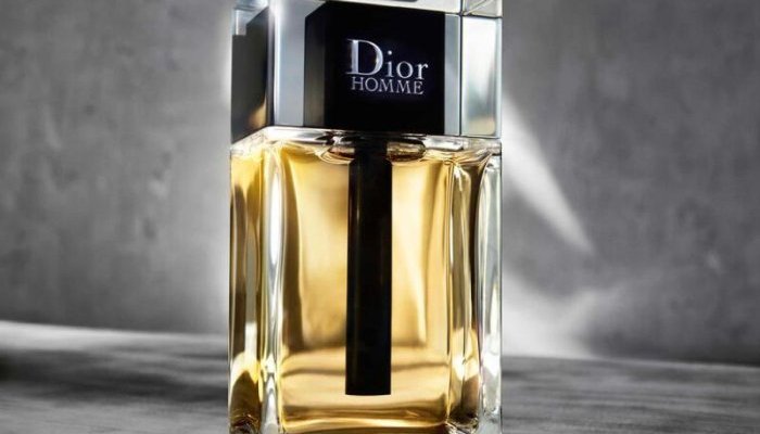 An iconic signature with Surlyn for the new Dior Homme