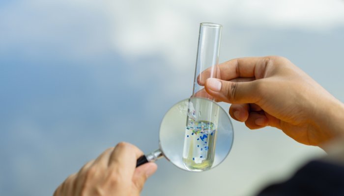 UE : Accord pour durcir les règles sur les microplastiques, malgré des tensions