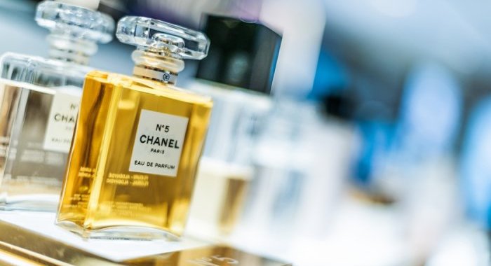 French perfumes and cosmetics under pressure from U.S. and Asian rivals