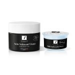 Pour son soin nettoyant visage, VeraciT a choisi un pot composé à 68% de plastique recyclé et rechargeable à l'aide d'une cuve recyclable.