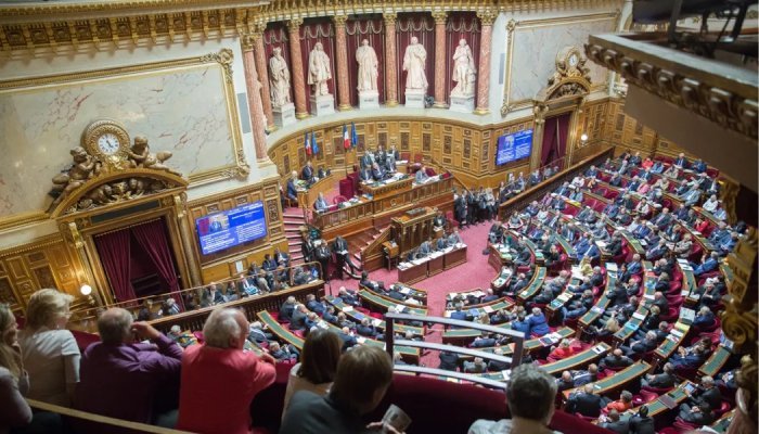 Polluants éternels : le Sénat favorable en commission à la limitation des PFAS