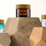 Gerresheimer dote ses pots en verre de capots biosourcés créés par Rezemo (Photo : Gerresheimer)