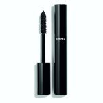The new primary packs of Chanel's "Le Volume", "Le Volume Révolution" and "Le Volume Stretch" mascaras will now contain a share of post-consumer recycled (PCR) aluminium of between 10% and 20%, depending on the decor models. (Photo: Chanel Parfums Beauté)
