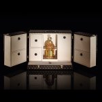 Guerlain habille son Parfum Sur-Mesure d'une malle signée Moynat (Photo : Guerlain)