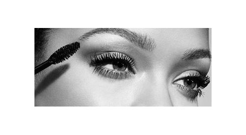 Fenty Beauty By Rihanna dévoile son tout premier mascara