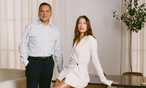 Elf Beauty débourse 1 milliard de dollars pour Rhode, la marque de Hailey Bieber