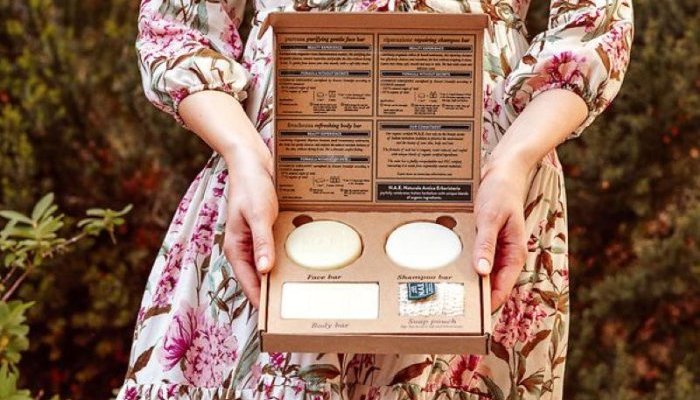 N.A.E. tests online sales and zero plastic packaging with Amazon