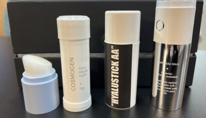 Superga Beauty présente un sérum anti-âge en stick, nomade et écoresponsable