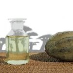 Ecohance Soft Baobab d'Evonik est une huile végétale raffinée à partir des graines non comestibles du fruit du baobab. L'ingrédient peut être utilisé comme émollient végétal dans une large gamme de formulations cosmétiques naturelles (Photo : © Evonik)