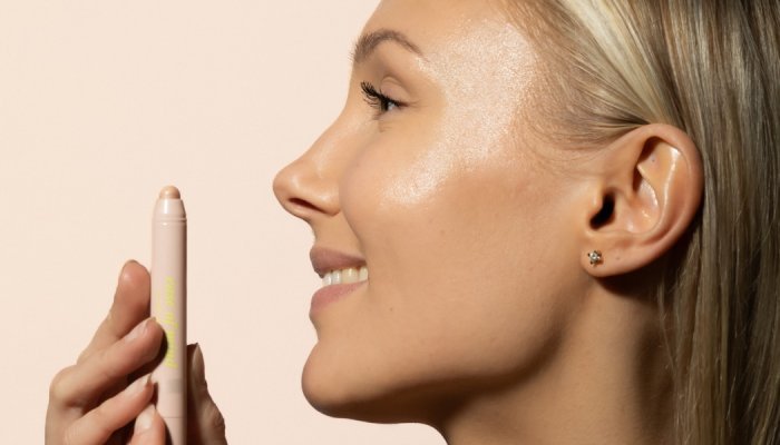 Schwan Cosmetics combines makeup and skincare with new Glowy Blur Stick