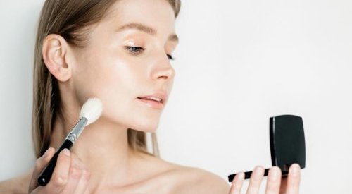 Skinimalism and cocooning are going to be the biggest beauty trends in 2021