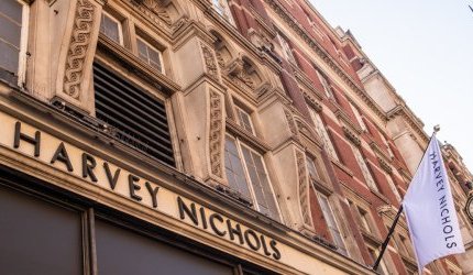 Royaume-Uni : Frasers Group s'empare des grands magasins Harvey Nichols