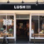 Lush a fait le choix de suspendre ses comptes Facebook, Instagram, TikTok et Snapchat dans le monde. (Photo : Courtesy of Lush)