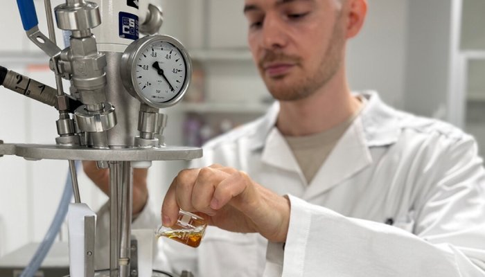 Mibelle Group et LanzaTech créent une huile de palme issue de CO₂ capturé