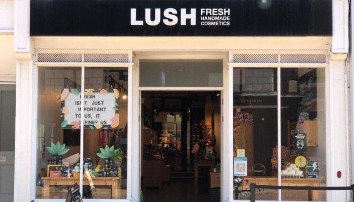 « Nous devons protéger notre communauté des dangers des réseaux », Lush