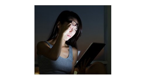 Blue light, a new target for anti-aging products?